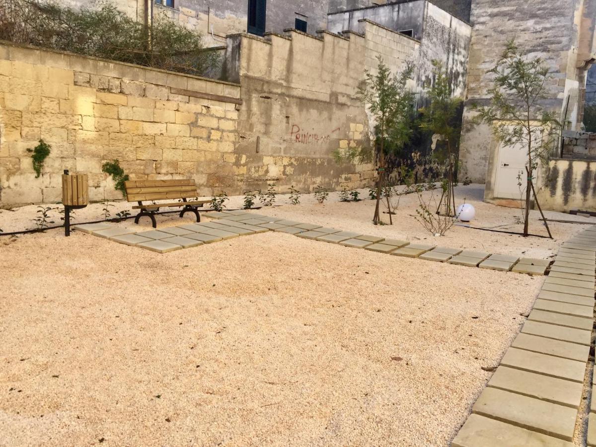 Ferienwohnung Attico Rudiae Lecce Exterior foto