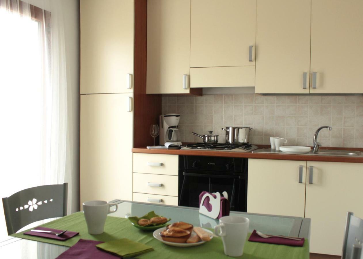 Ferienwohnung Attico Rudiae Lecce Exterior foto